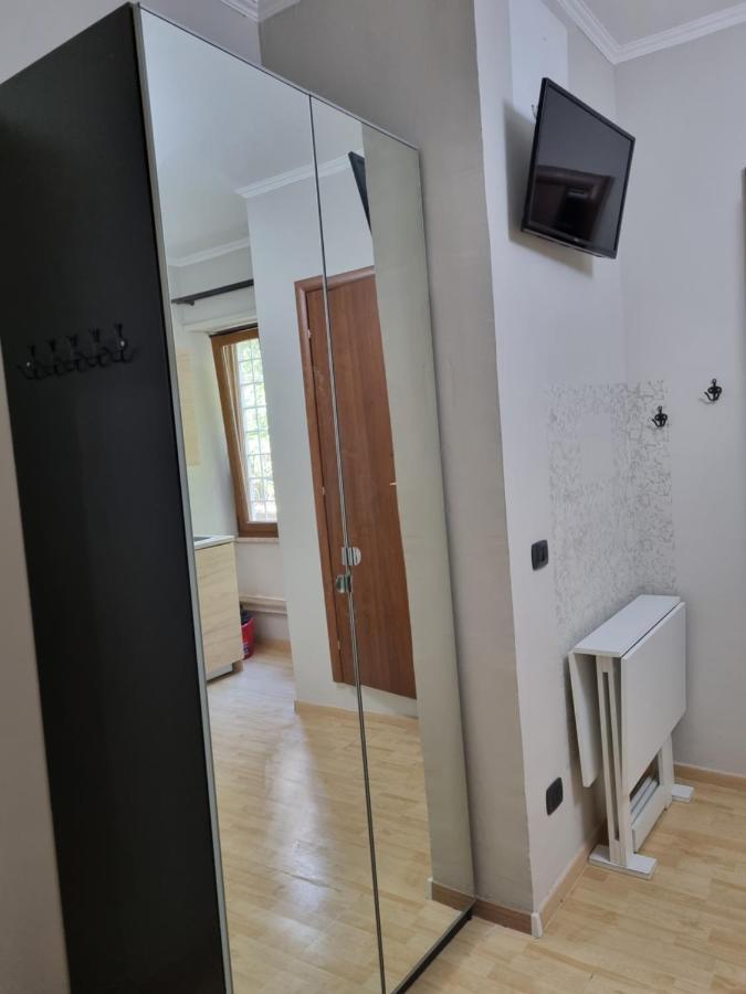 Red Rose Bed & Breakfast Рим Екстериор снимка