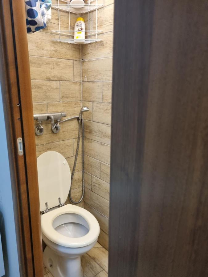 Red Rose Bed & Breakfast Рим Екстериор снимка