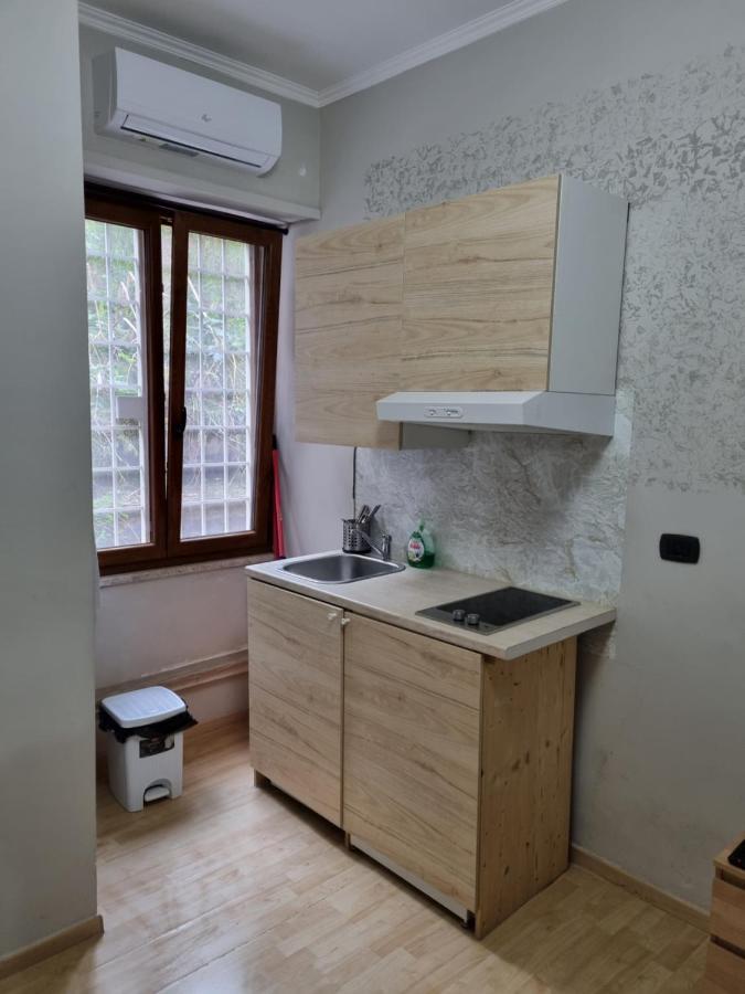 Red Rose Bed & Breakfast Рим Екстериор снимка